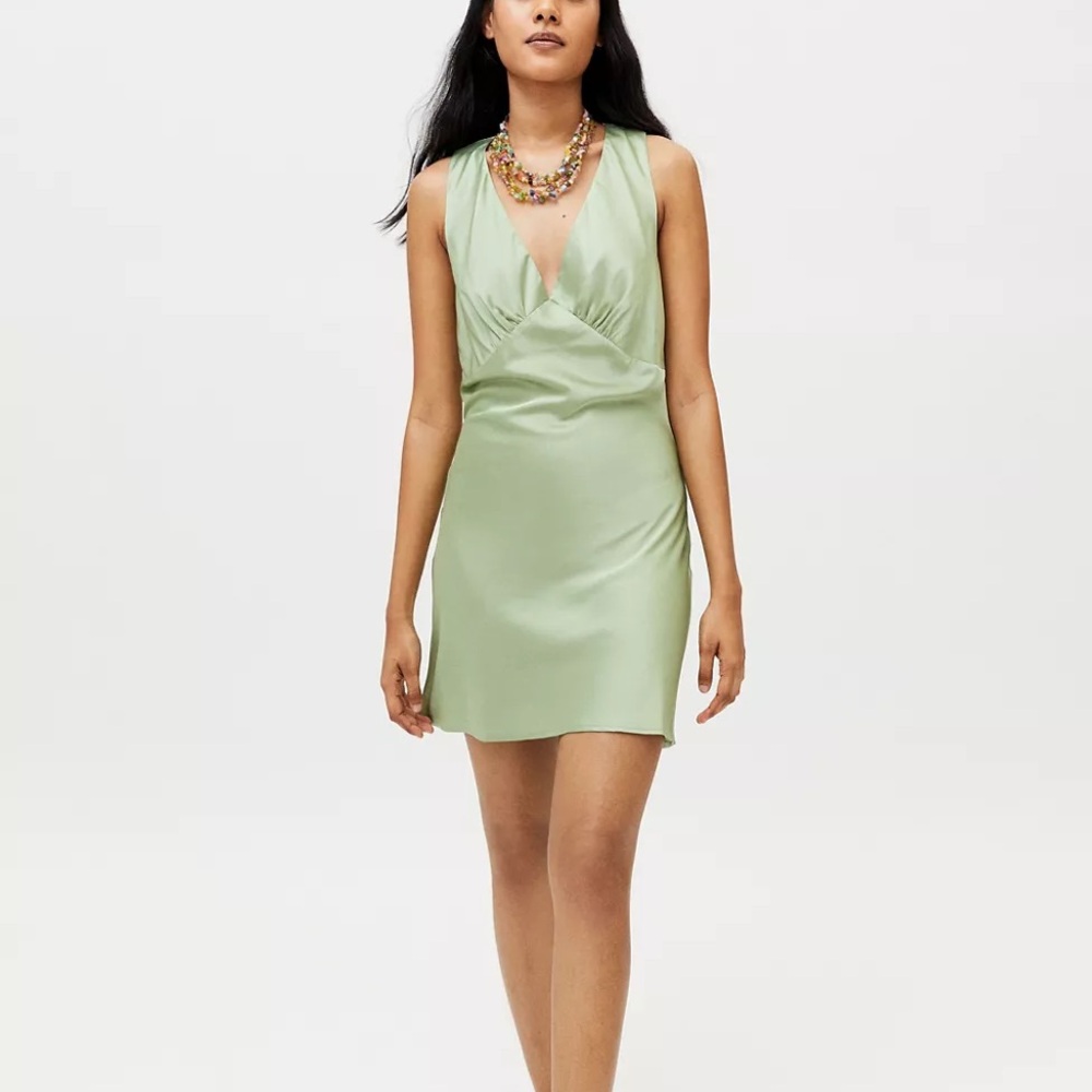 Mint Green Sleeveless V-Neck Dress
